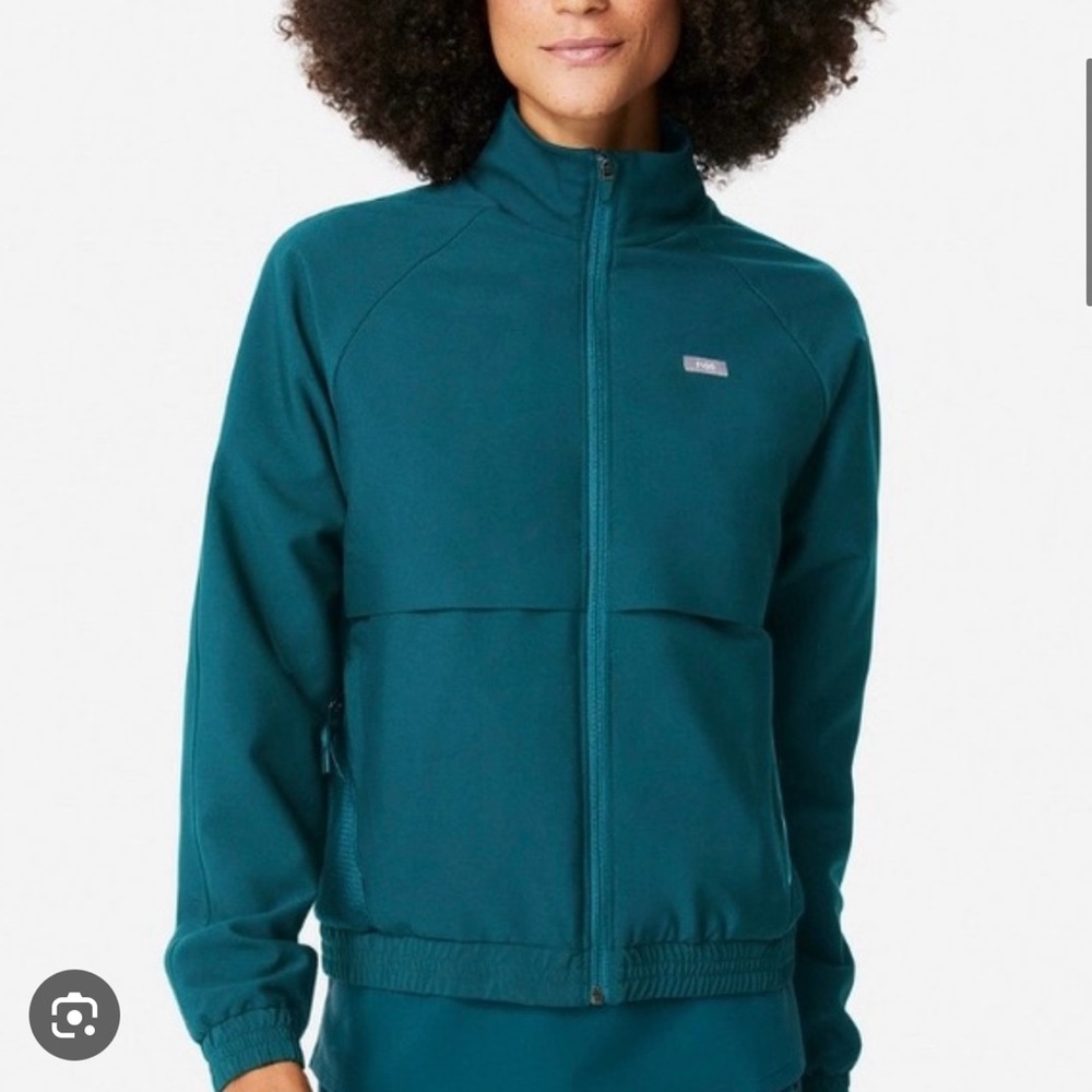 FIGS Sydney Scrub Jacket